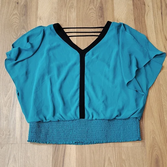 Teal Green Ladies Top,  Size Large,  Summer Top - Picture 3 of 6